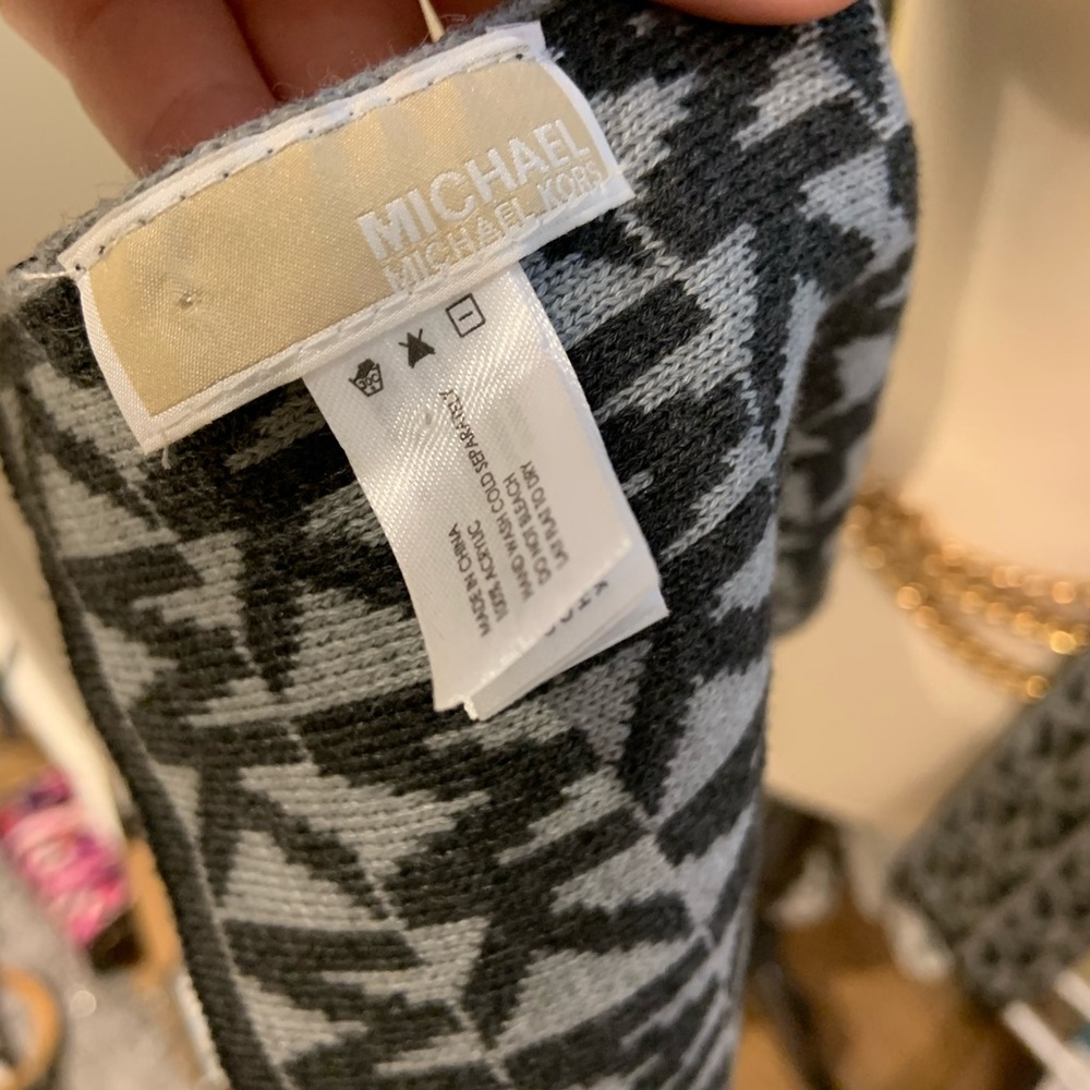 Authentic Michael Kors Scarf - image 2